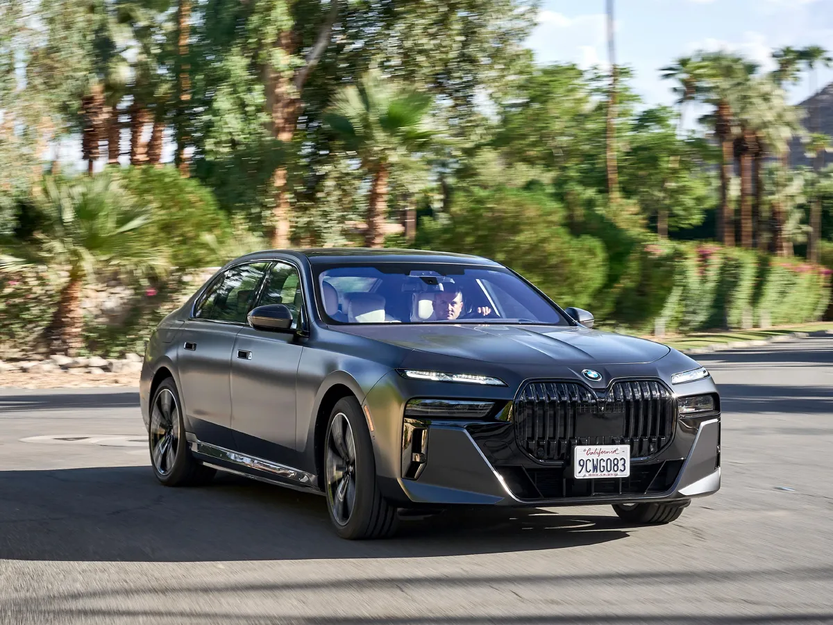 BMW i7,autocango,china used car exporter,china ev exporter,chinese used car exporter,chinese used ev exporter