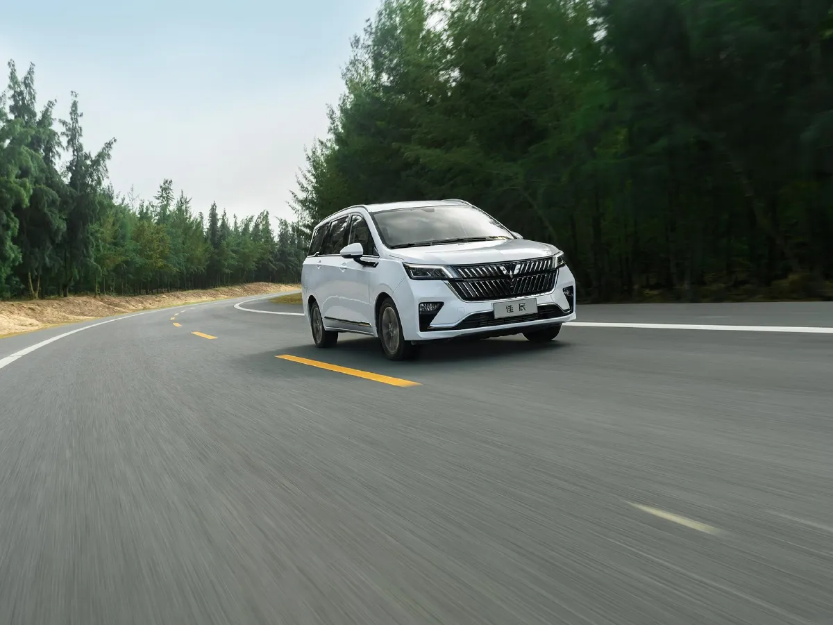 WuLing JiaChen,autocango,china used car exporter,china ev exporter,chinese used car exporter,chinese used ev exporter