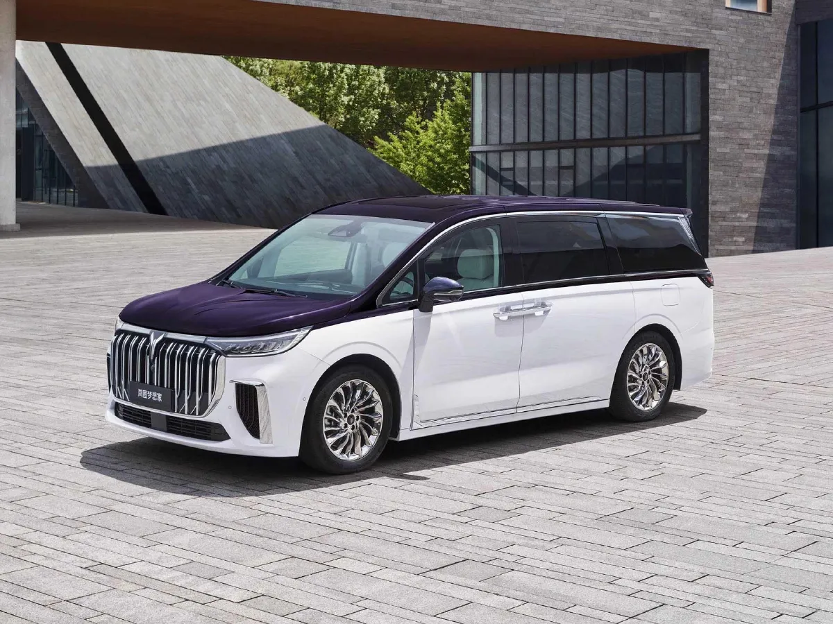 Voyah Dream,autocango,china used car exporter,china ev exporter,chinese used car exporter,chinese used ev exporter