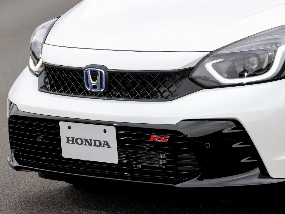 2013 Honda Fit 1.3L 88HP L4 CVT Hybrid,autocango,china used car exporter,china ev exporter,chinese used car exporter,chinese used ev exporter