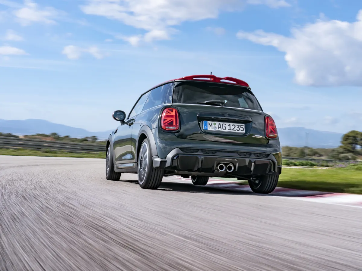 MINI JCW,autocango,china used car exporter,china ev exporter,chinese used car exporter,chinese used ev exporter