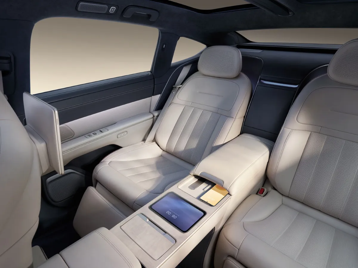 NIO ET9,autocango,china used car exporter,china ev exporter,chinese used car exporter,chinese used ev exporter