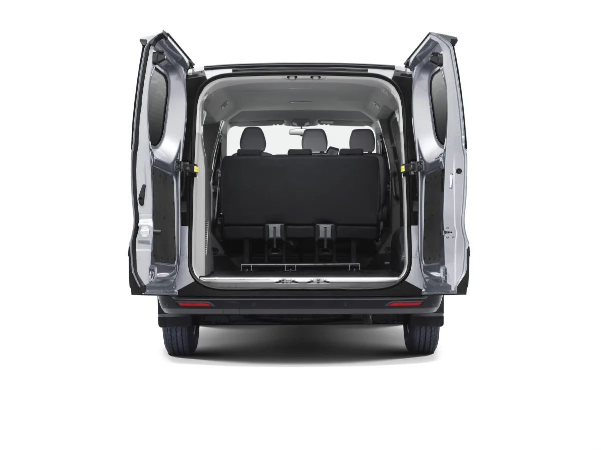 Iveco JuXing,autocango,china used car exporter,china ev exporter,chinese used car exporter,chinese used ev exporter