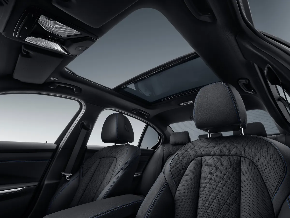 BMW 3 Series,autocango,china used car exporter,china ev exporter,chinese used car exporter,chinese used ev exporter