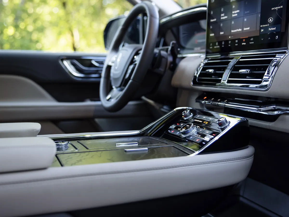 Lincoln Navigator,autocango,china used car exporter,china ev exporter,chinese used car exporter,chinese used ev exporter