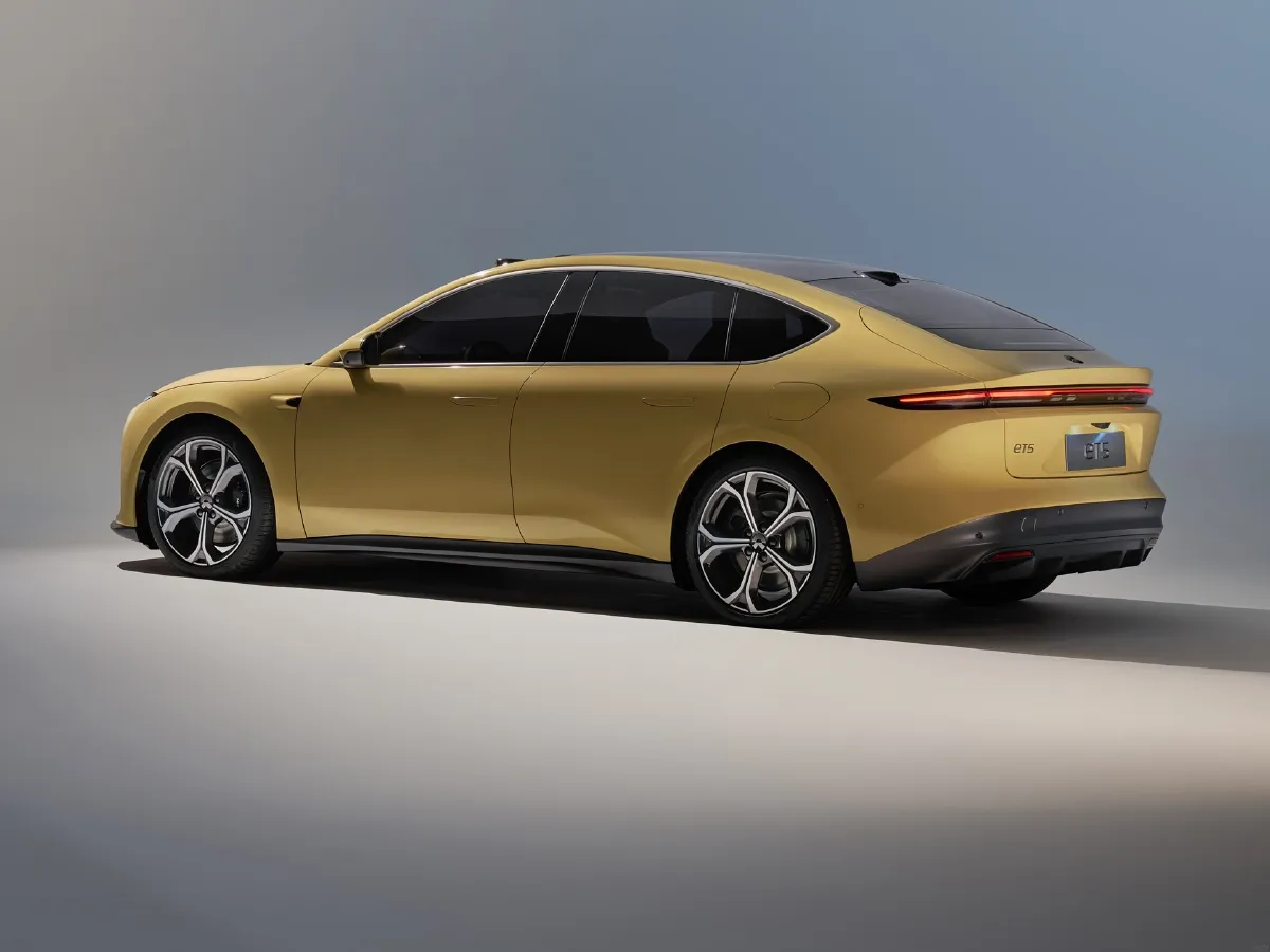 NIO ET5,autocango,china used car exporter,china ev exporter,chinese used car exporter,chinese used ev exporter