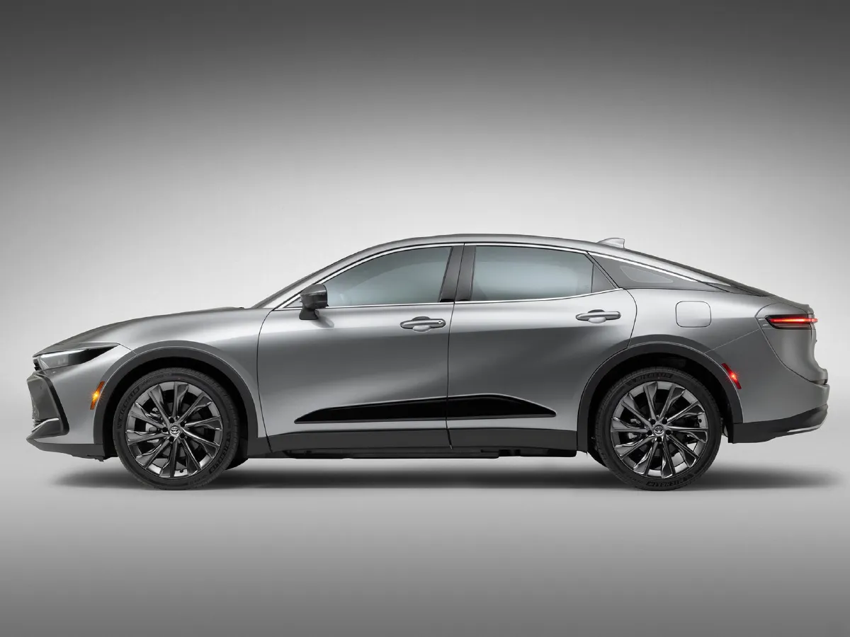 Toyota Crown,autocango,china used car exporter,china ev exporter,chinese used car exporter,chinese used ev exporter