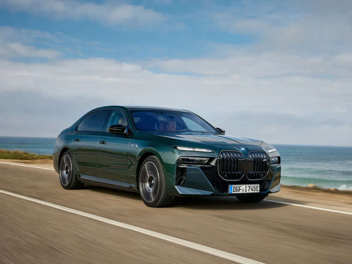 BMW i7,autocango,china used car exporter,china ev exporter,chinese used car exporter,chinese used ev exporter