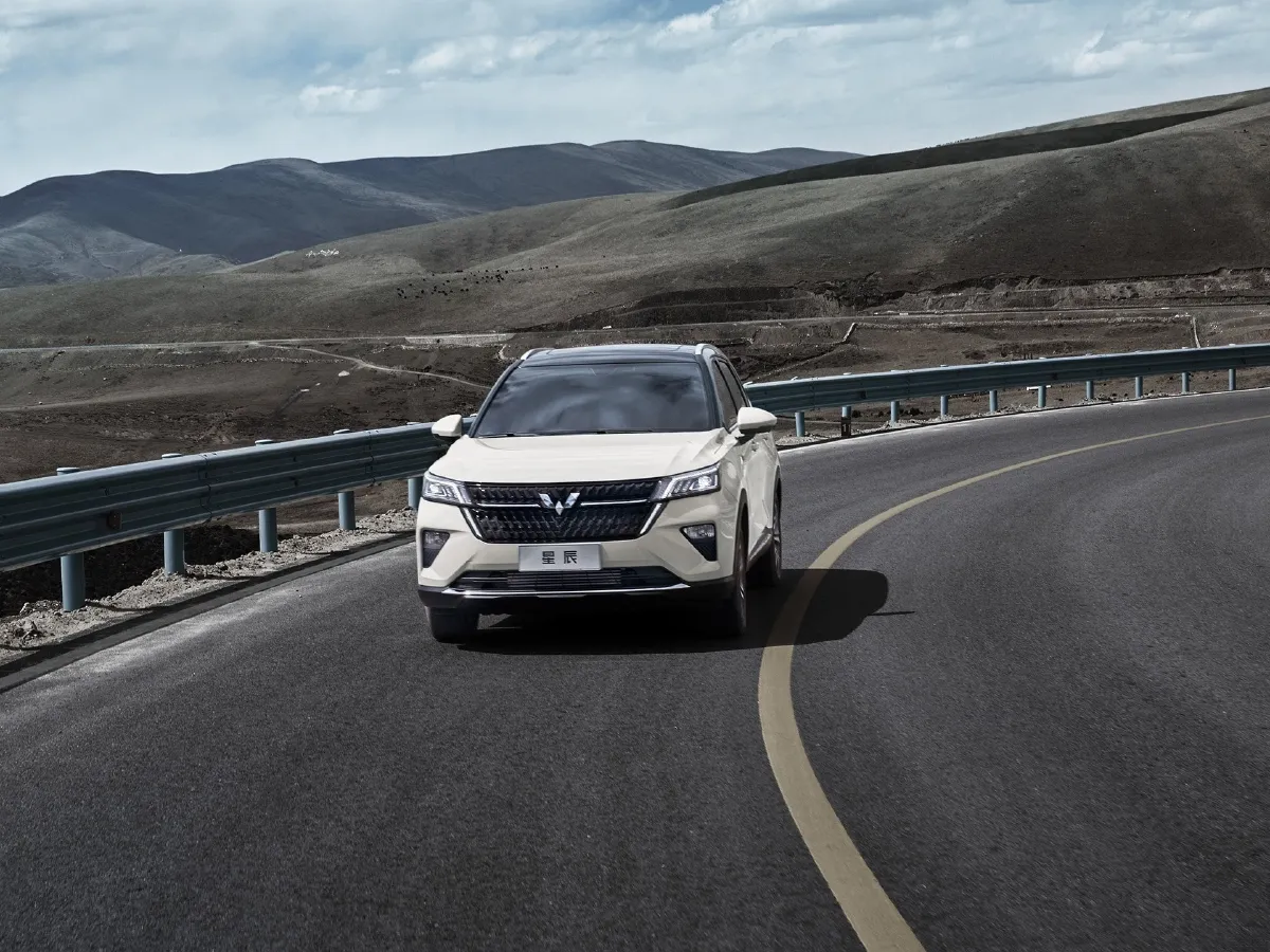 WuLing XingChen,autocango,china used car exporter,china ev exporter,chinese used car exporter,chinese used ev exporter