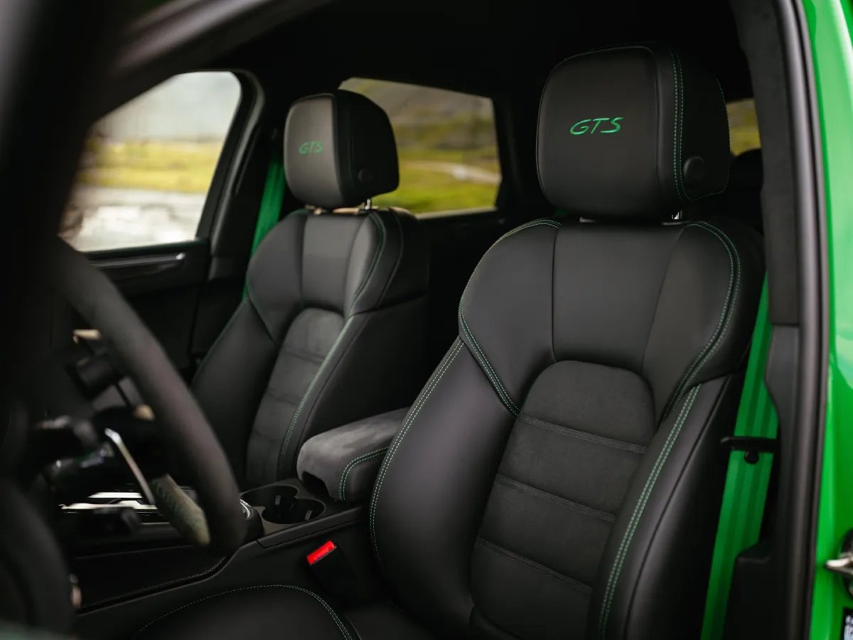 Porsche Macan,autocango,china used car exporter,china ev exporter,chinese used car exporter,chinese used ev exporter