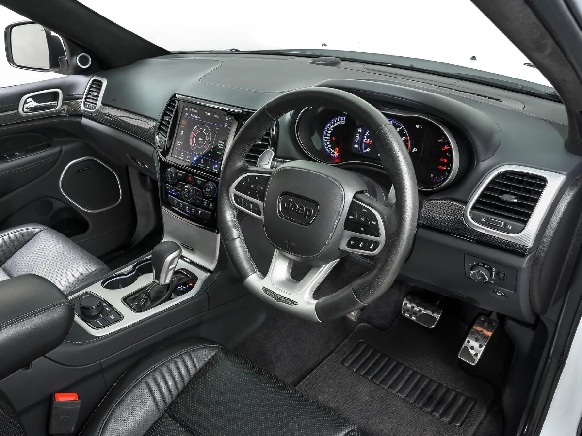 Jeep Grand Cherokee,autocango,china used car exporter,china ev exporter,chinese used car exporter,chinese used ev exporter