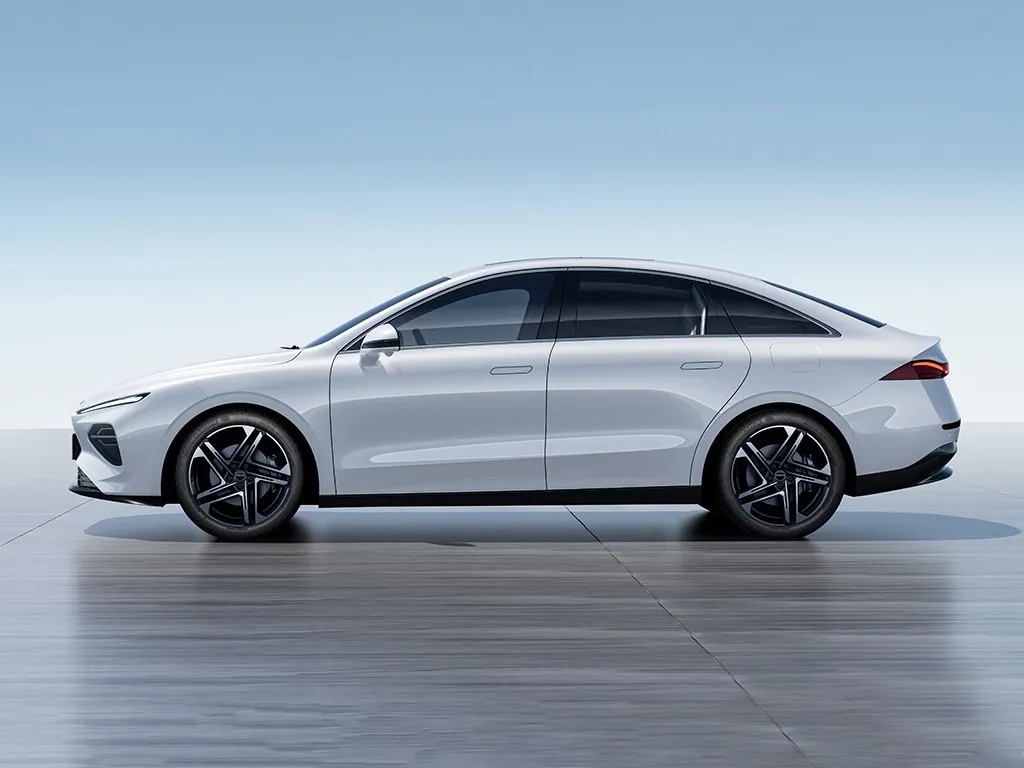 Roewe D7,autocango,china used car exporter,china ev exporter,chinese used car exporter,chinese used ev exporter