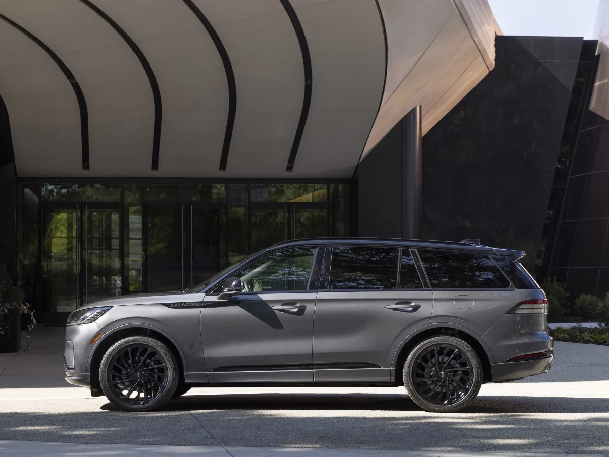 Lincoln Aviator,autocango,china used car exporter,china ev exporter,chinese used car exporter,chinese used ev exporter