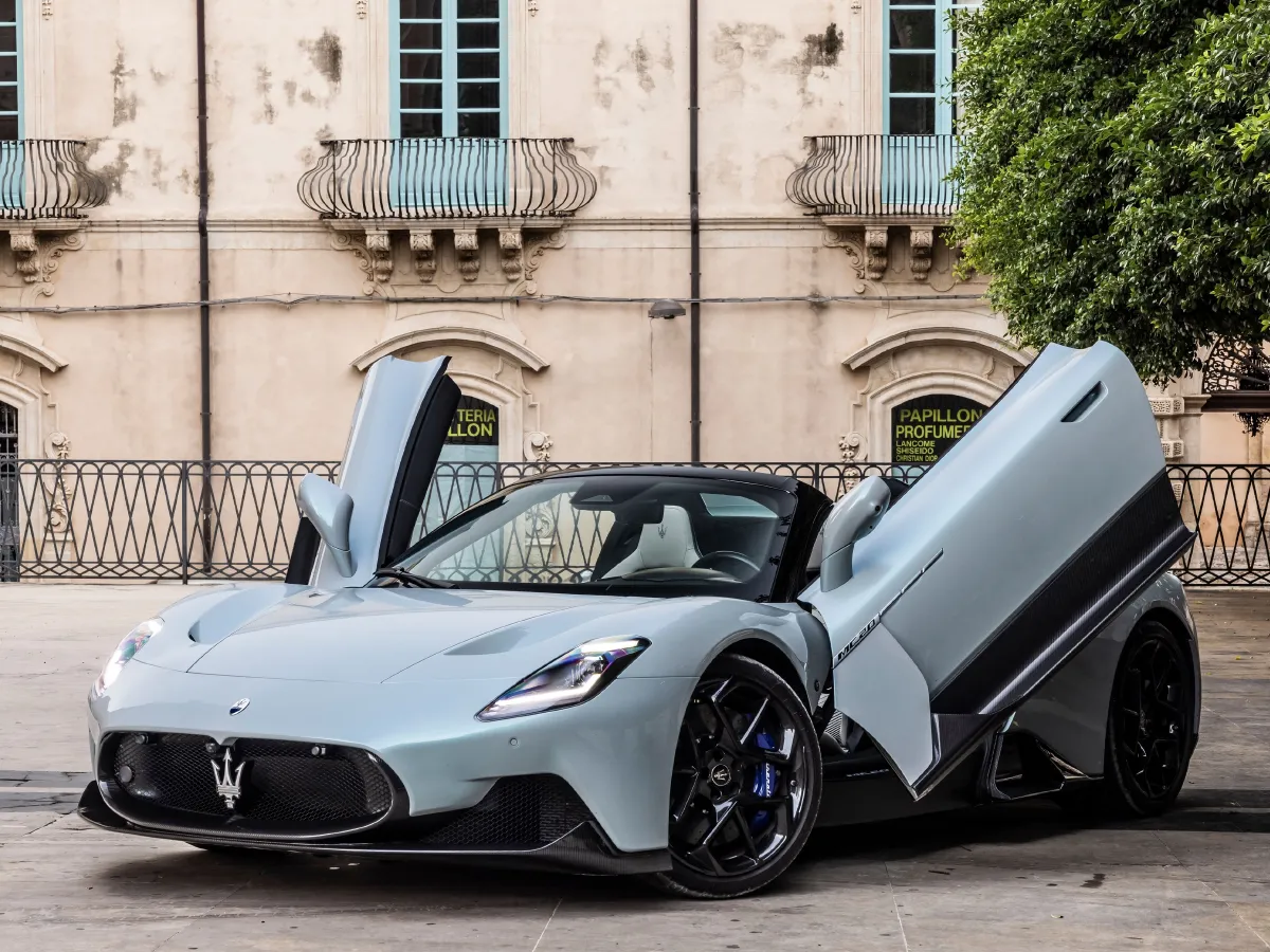 Maserati MC20,autocango,china used car exporter,china ev exporter,chinese used car exporter,chinese used ev exporter