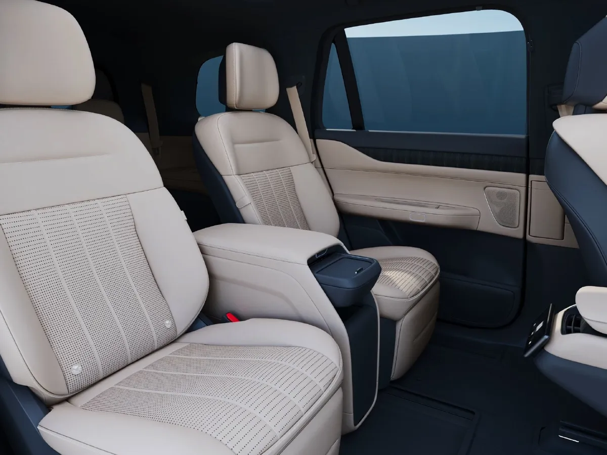 NIO ES8,autocango,china used car exporter,china ev exporter,chinese used car exporter,chinese used ev exporter