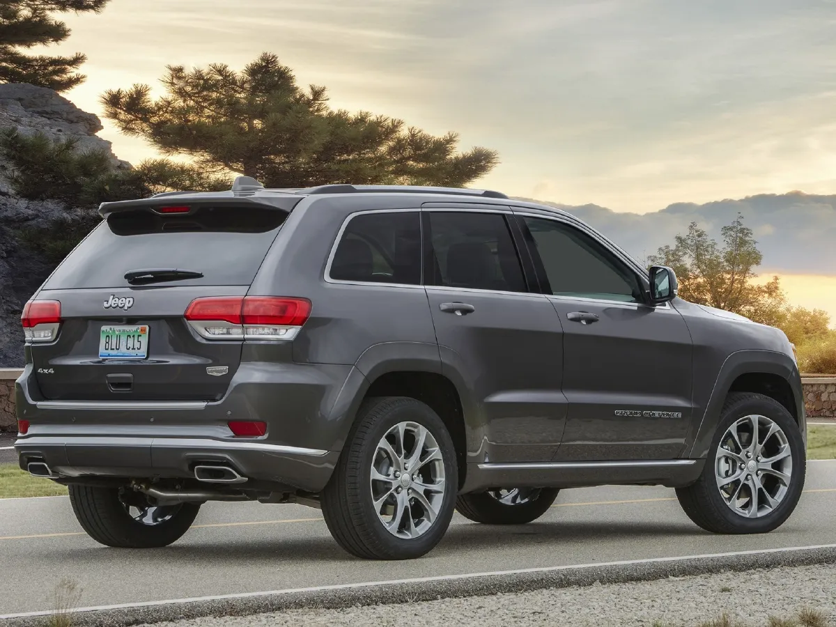 Jeep Grand Cherokee,autocango,china used car exporter,china ev exporter,chinese used car exporter,chinese used ev exporter