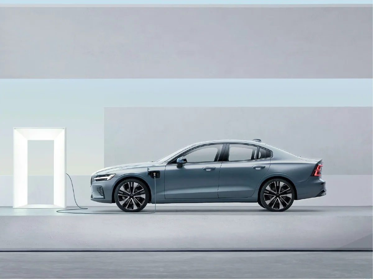 Volvo S60,autocango,china used car exporter,china ev exporter,chinese used car exporter,chinese used ev exporter