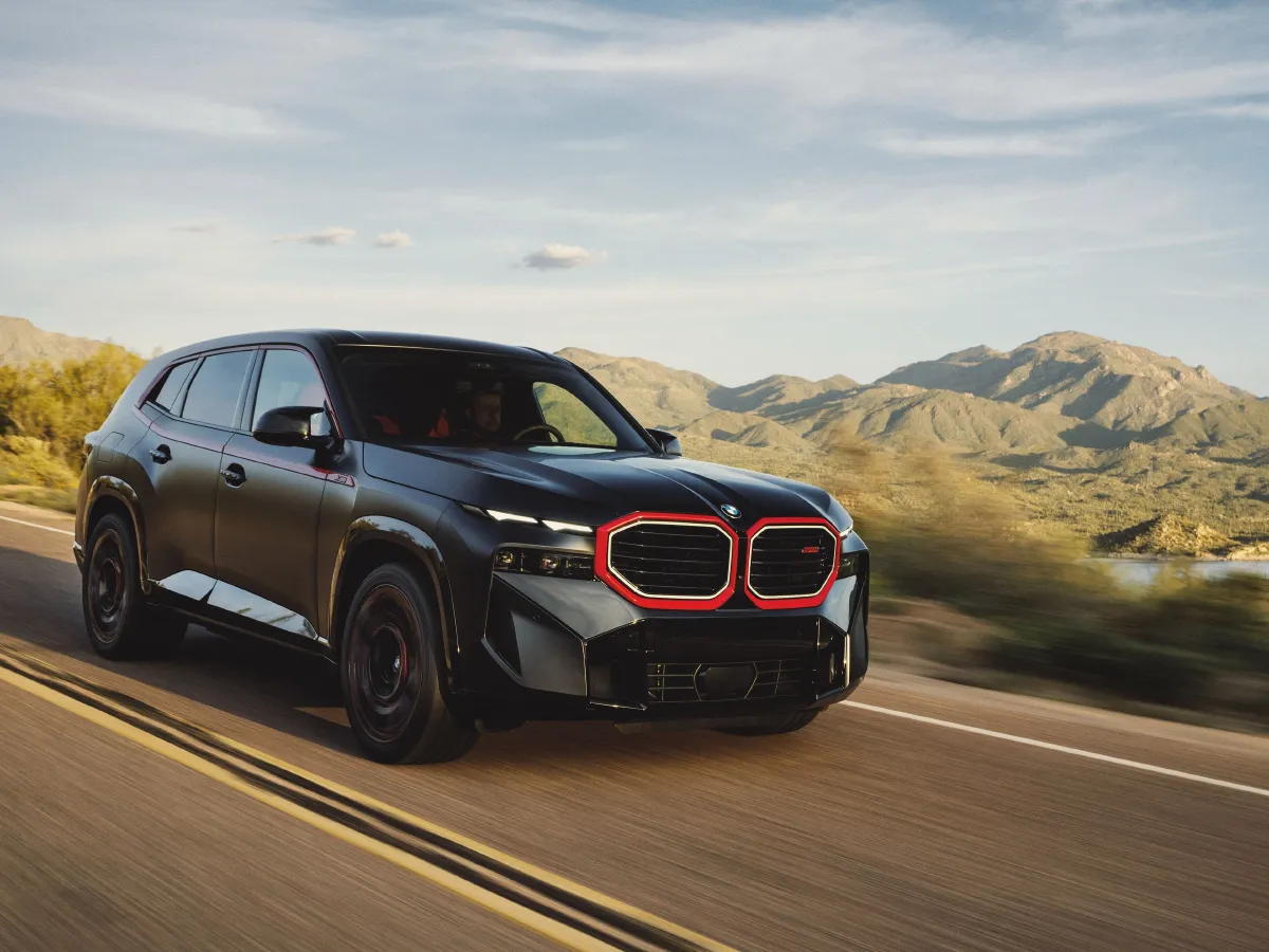 2023 BMW XM 4.4T 585HP V8 8AT PHEV 25.7KWH,autocango,china used car exporter,china ev exporter,chinese used car exporter,chinese used ev exporter