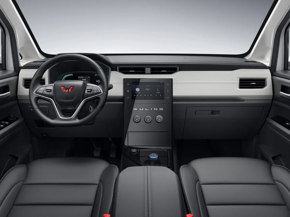 WuLing ZhengChen,autocango,china used car exporter,china ev exporter,chinese used car exporter,chinese used ev exporter