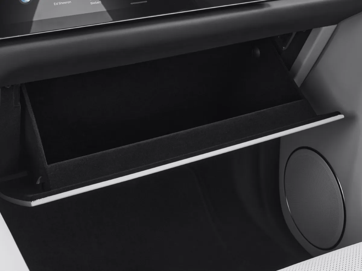 Li L7,autocango,china used car exporter,china ev exporter,chinese used car exporter,chinese used ev exporter