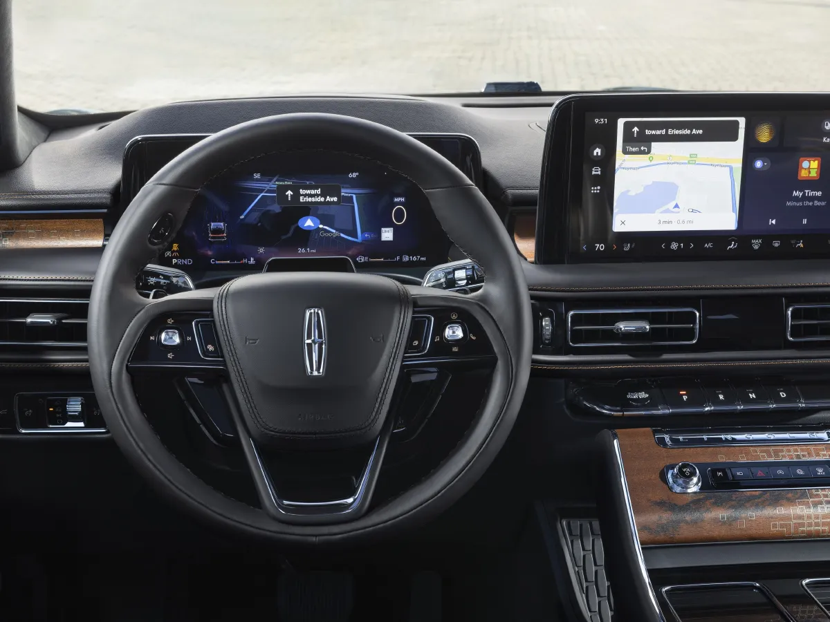 Lincoln Aviator,autocango,china used car exporter,china ev exporter,chinese used car exporter,chinese used ev exporter