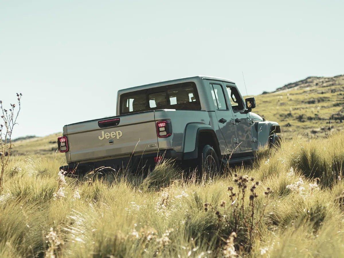 Jeep Gladiator,autocango,china used car exporter,china ev exporter,chinese used car exporter,chinese used ev exporter Jeep Gladiator,autocango,china used car exporter,china ev exporter,chinese used car exporter,chinese used ev exporter