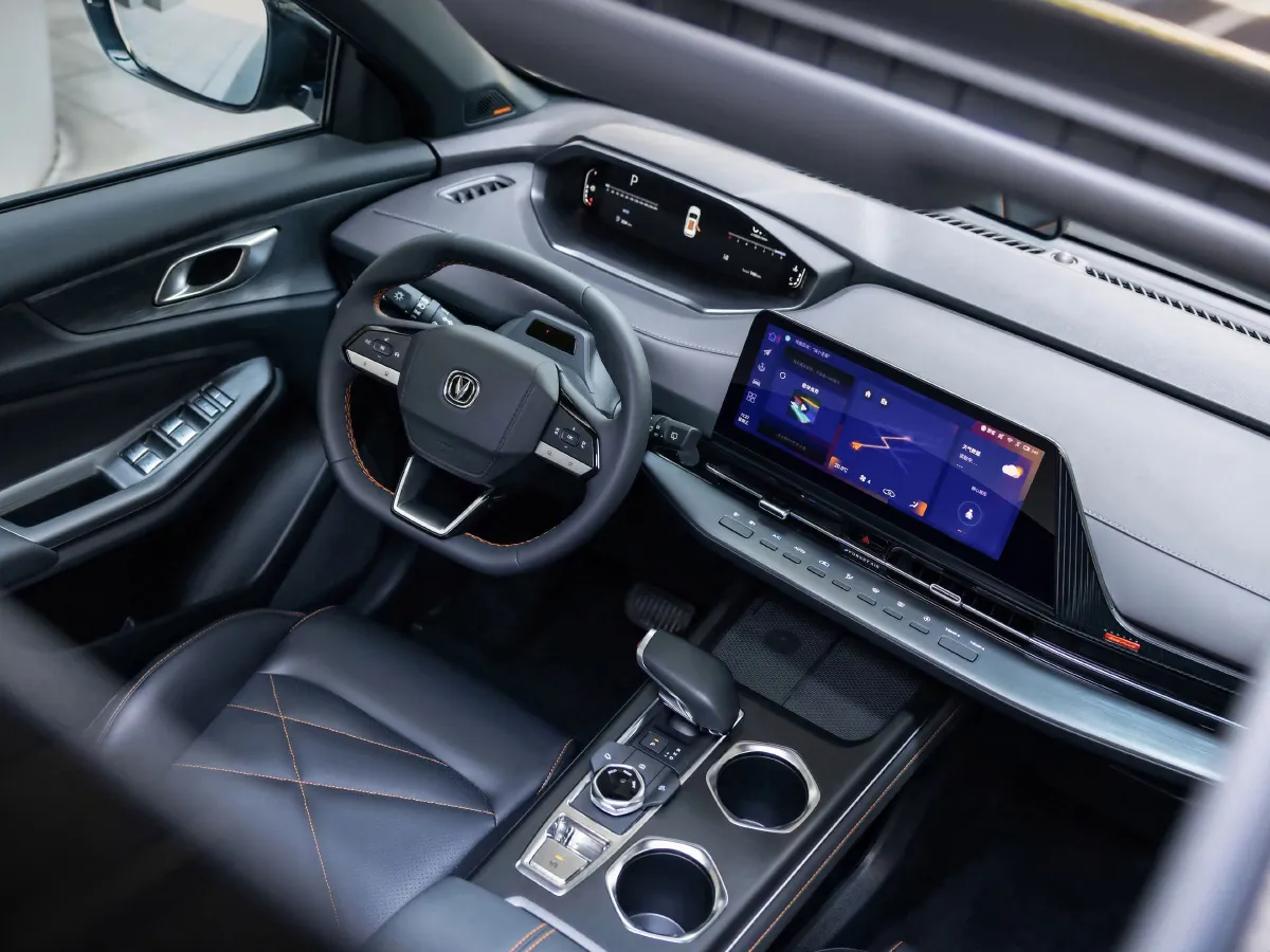 2022 ChangAn CS55 Plus 1.5T 188HP L4 7DCT,autocango,china used car exporter,china ev exporter,chinese used car exporter,chinese used ev exporter