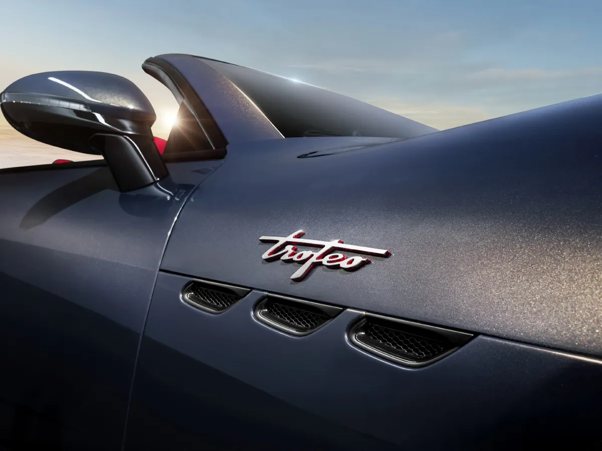 2024 Maserati GranCabrio 3.0T 551HP V6 8AT,autocango,china used car exporter,china ev exporter,chinese used car exporter,chinese used ev exporter