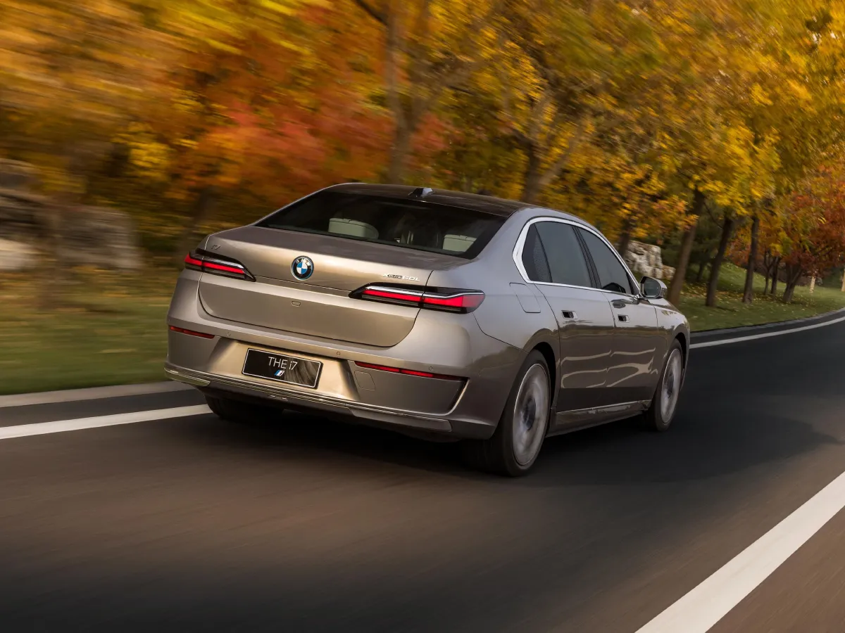 BMW i7,autocango,china used car exporter,china ev exporter,chinese used car exporter,chinese used ev exporter