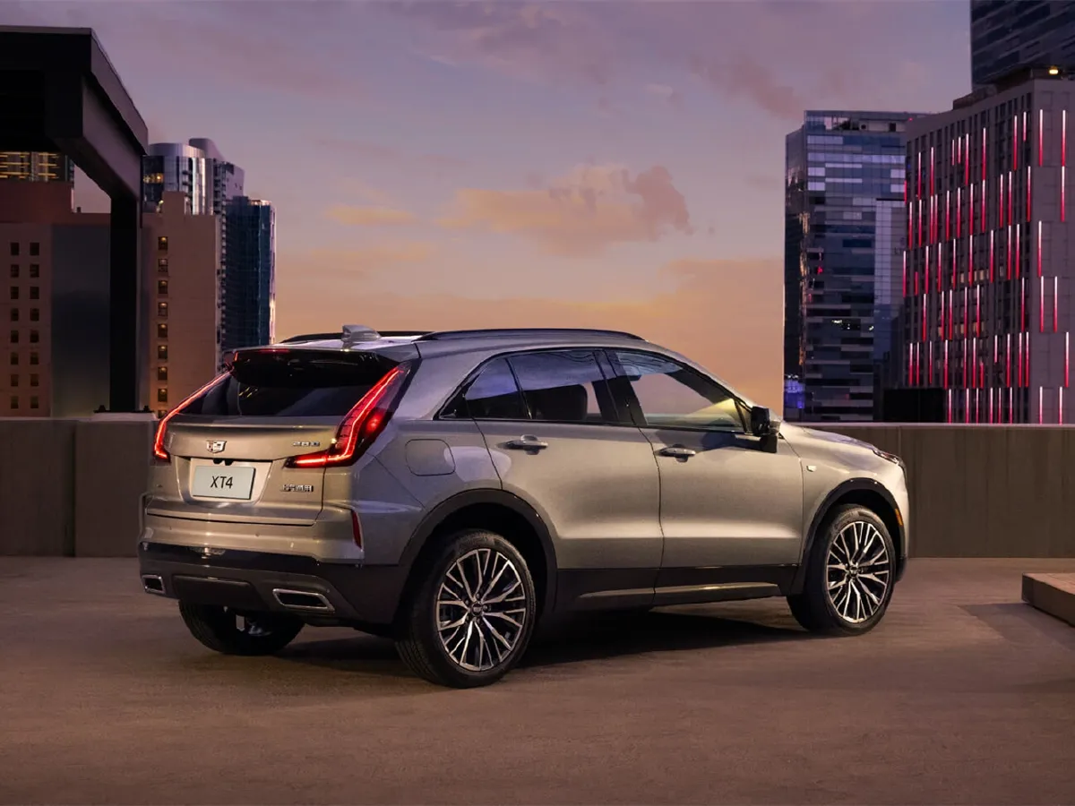 2024 Cadillac XT4 2.0T 237HP L4 9AT,autocango,china used car exporter,china ev exporter,chinese used car exporter,chinese used ev exporter