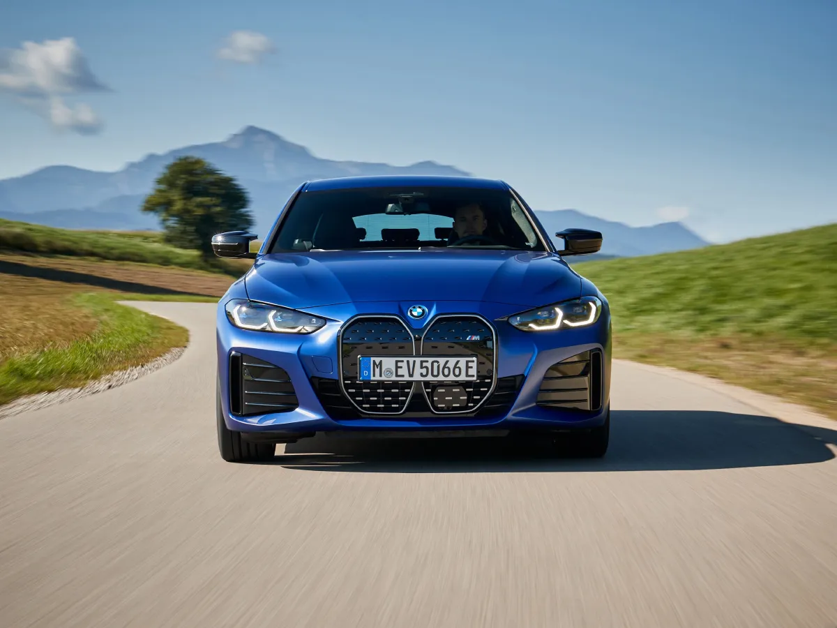 BMW i4,autocango,china used car exporter,china ev exporter,chinese used car exporter,chinese used ev exporter