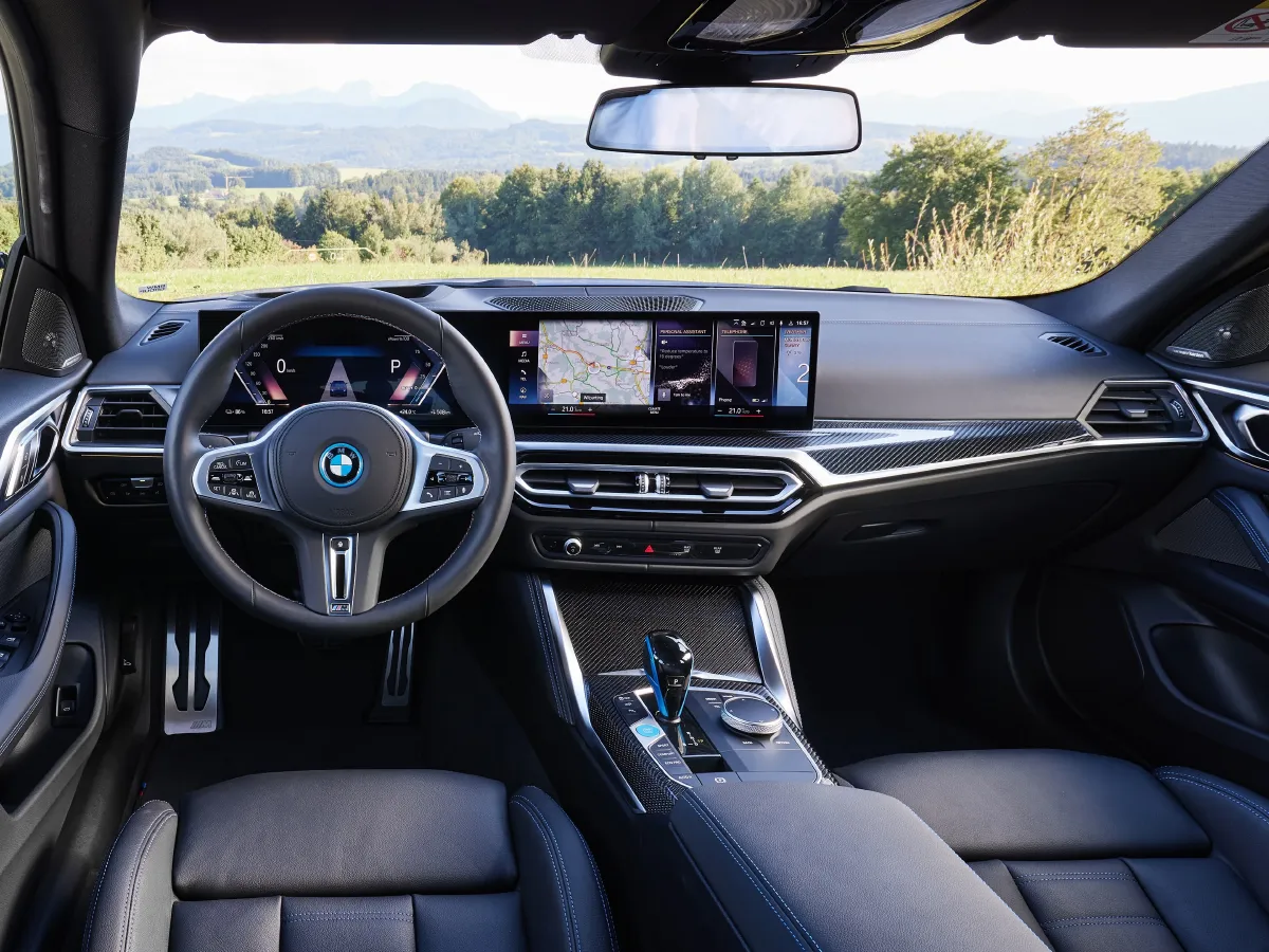 BMW i4,autocango,china used car exporter,china ev exporter,chinese used car exporter,chinese used ev exporter