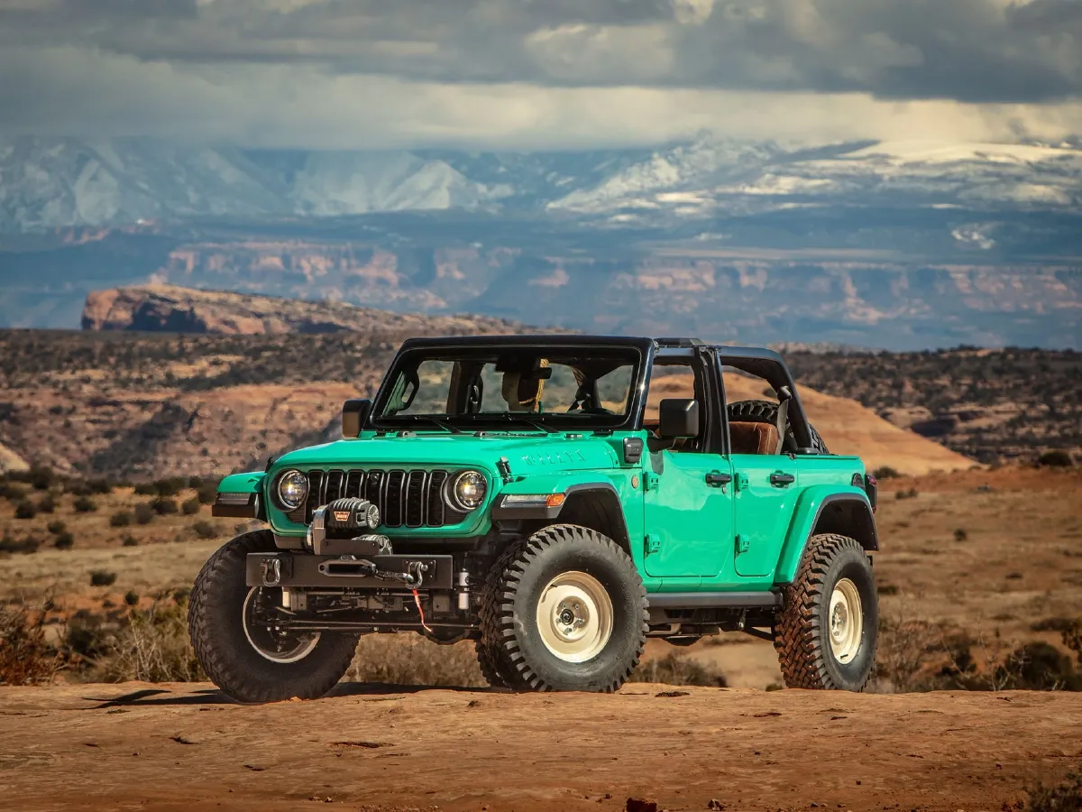 2015 Jeep Wrangler 2.8T 200HP L4 5AT,autocango,china used car exporter,china ev exporter,chinese used car exporter,chinese used ev exporter