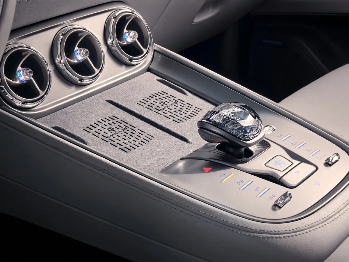 2023 Denza N8 1.5T 139HP L4 E-CVT PHEV 45.8KWH,autocango,china used car exporter,china ev exporter,chinese used car exporter,chinese used ev exporter