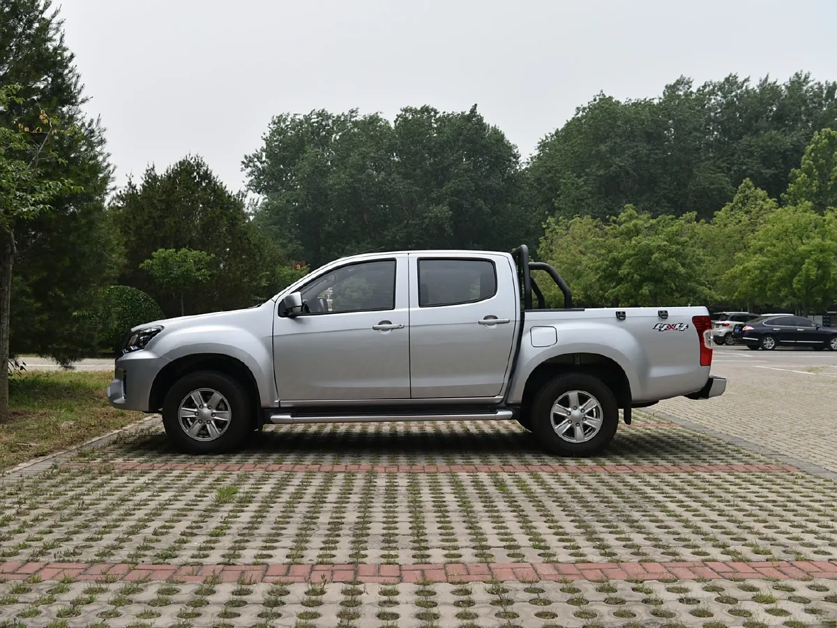 Isuzu RE-MAX Jim,autocango,china used car exporter,china ev exporter,chinese used car exporter,chinese used ev exporter