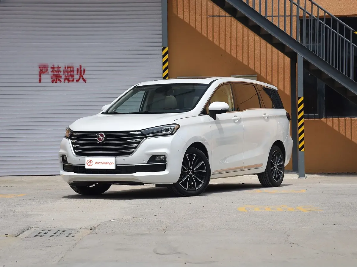 HanTeng V7,autocango,china used car exporter,china ev exporter,chinese used car exporter,chinese used ev exporter