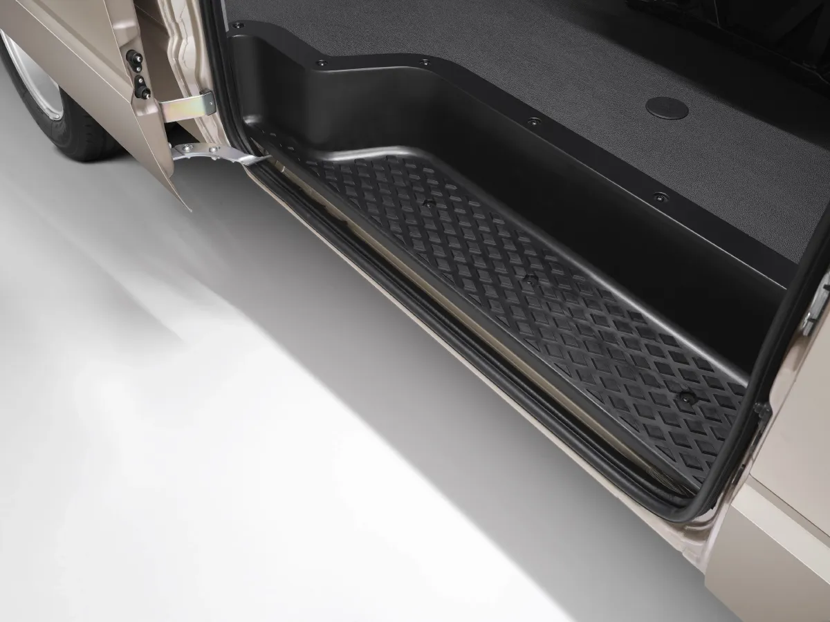 Iveco DeYi,autocango,china used car exporter,china ev exporter,chinese used car exporter,chinese used ev exporter