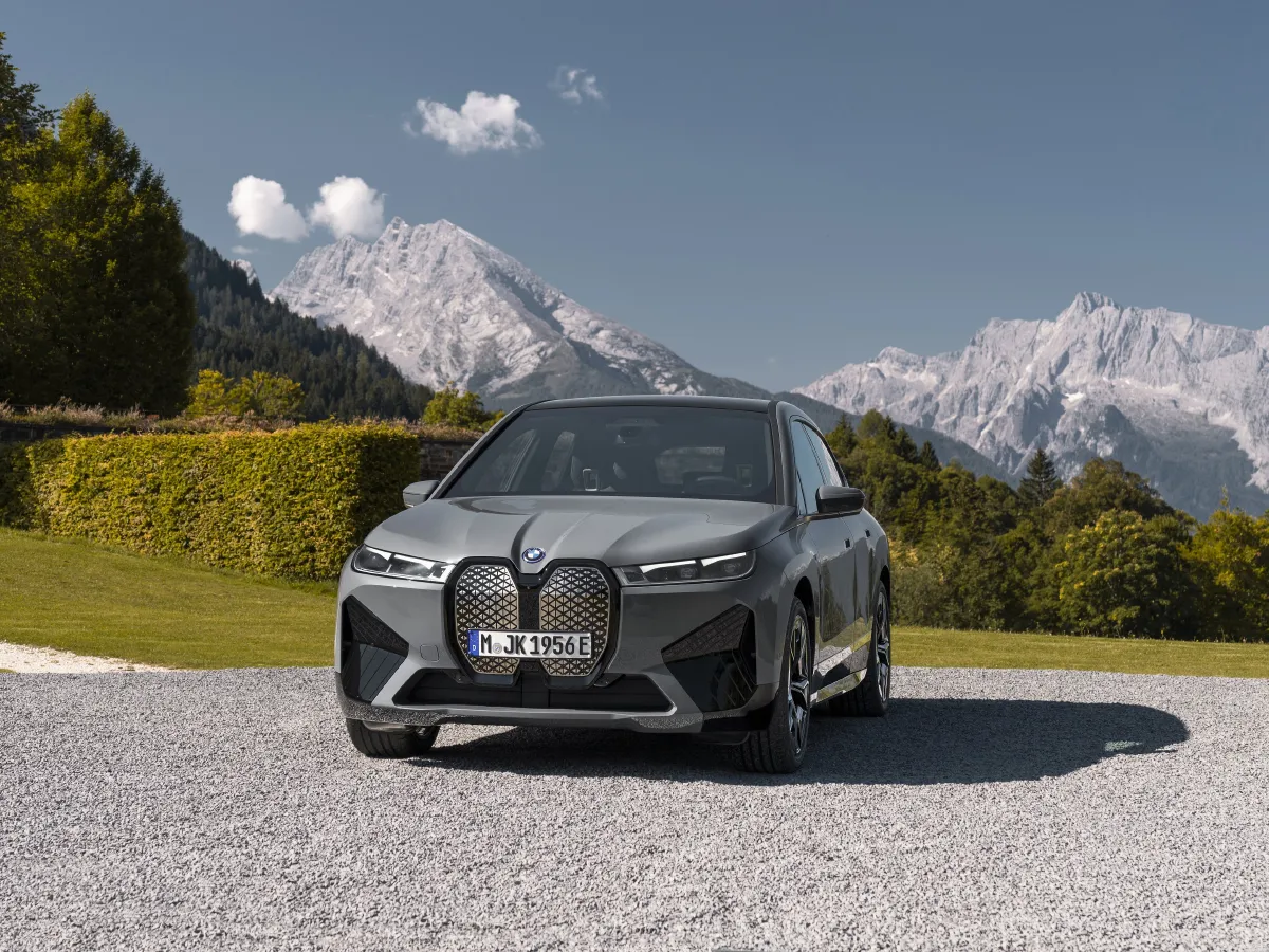 BMW iX,autocango,china used car exporter,china ev exporter,chinese used car exporter,chinese used ev exporter