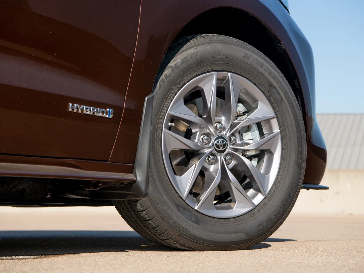 Toyota Sienna,autocango,china used car exporter,china ev exporter,chinese used car exporter,chinese used ev exporter