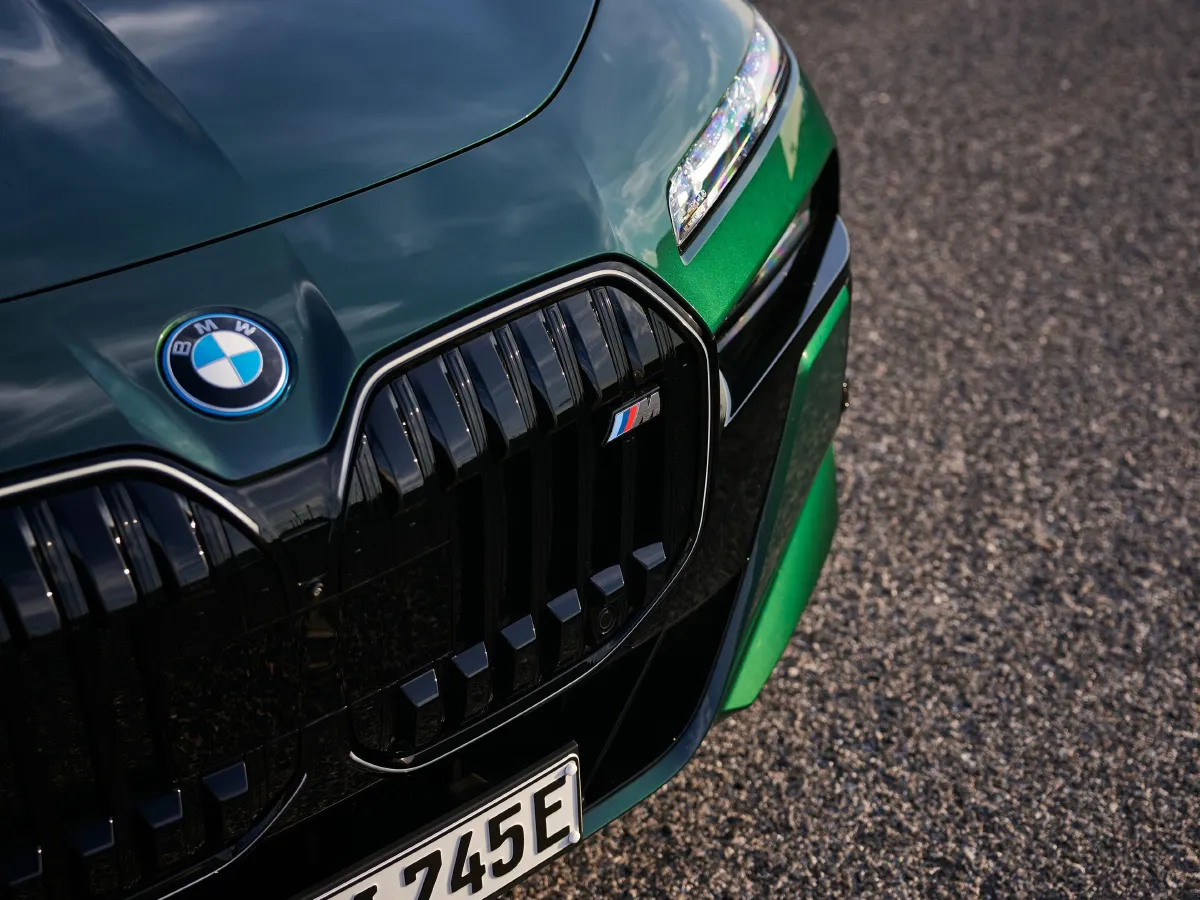 BMW i7,autocango,china used car exporter,china ev exporter,chinese used car exporter,chinese used ev exporter