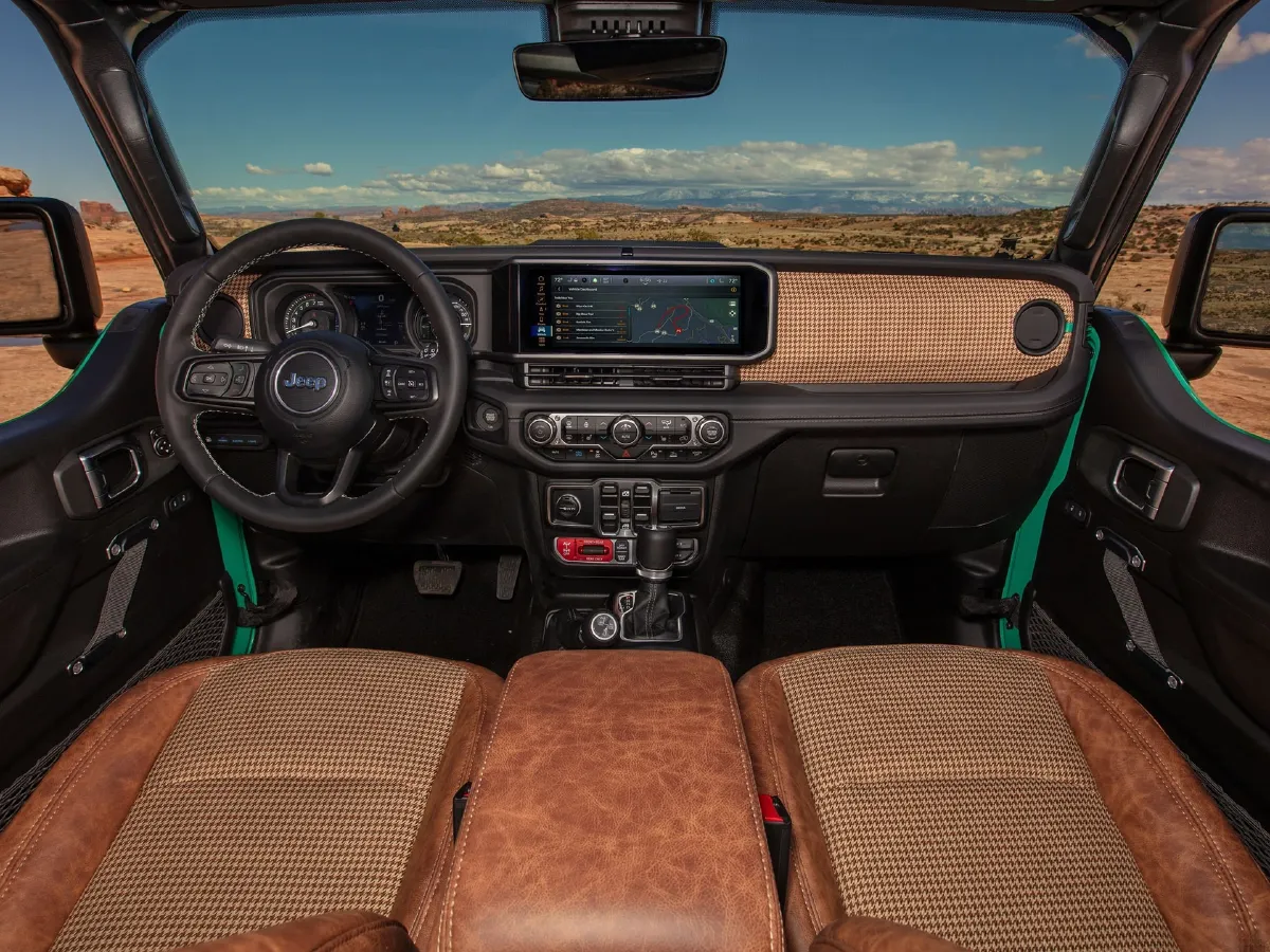 2015 Jeep Wrangler 2.8T 200HP L4 5AT,autocango,china used car exporter,china ev exporter,chinese used car exporter,chinese used ev exporter