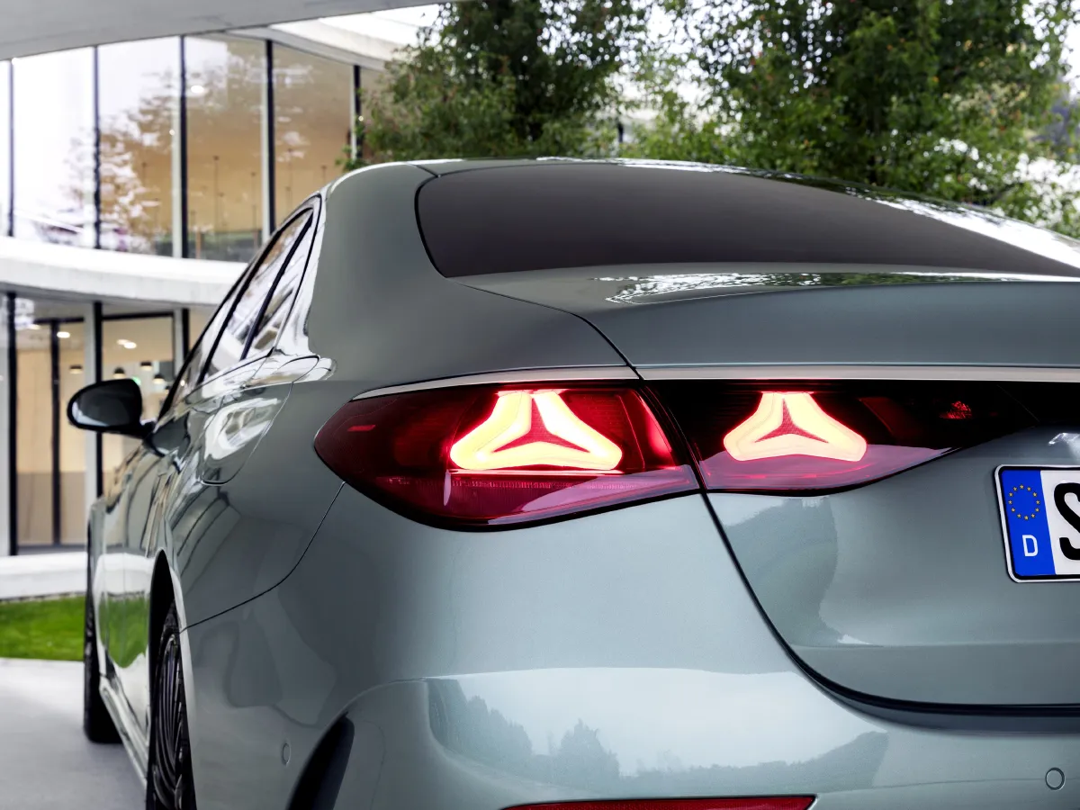 Mercedes-Benz E Class,autocango,china used car exporter,china ev exporter,chinese used car exporter,chinese used ev exporter