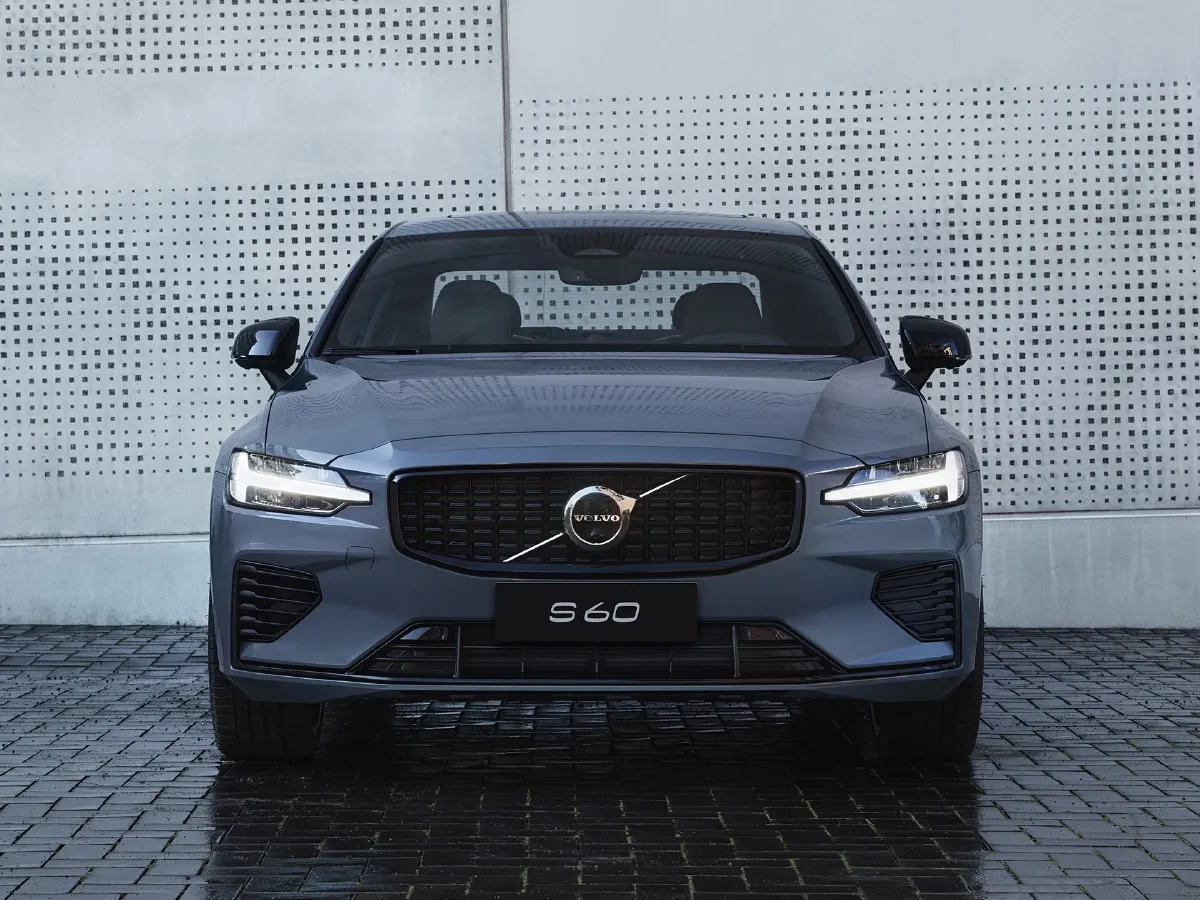 Volvo S60 PHEV,autocango,china used car exporter,china ev exporter,chinese used car exporter,chinese used ev exporter