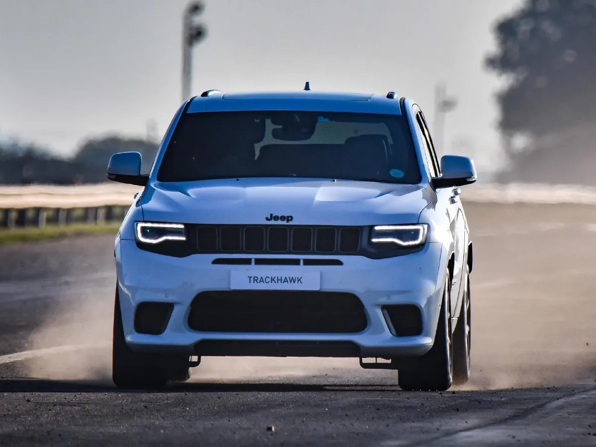 Jeep Grand Cherokee,autocango,china used car exporter,china ev exporter,chinese used car exporter,chinese used ev exporter