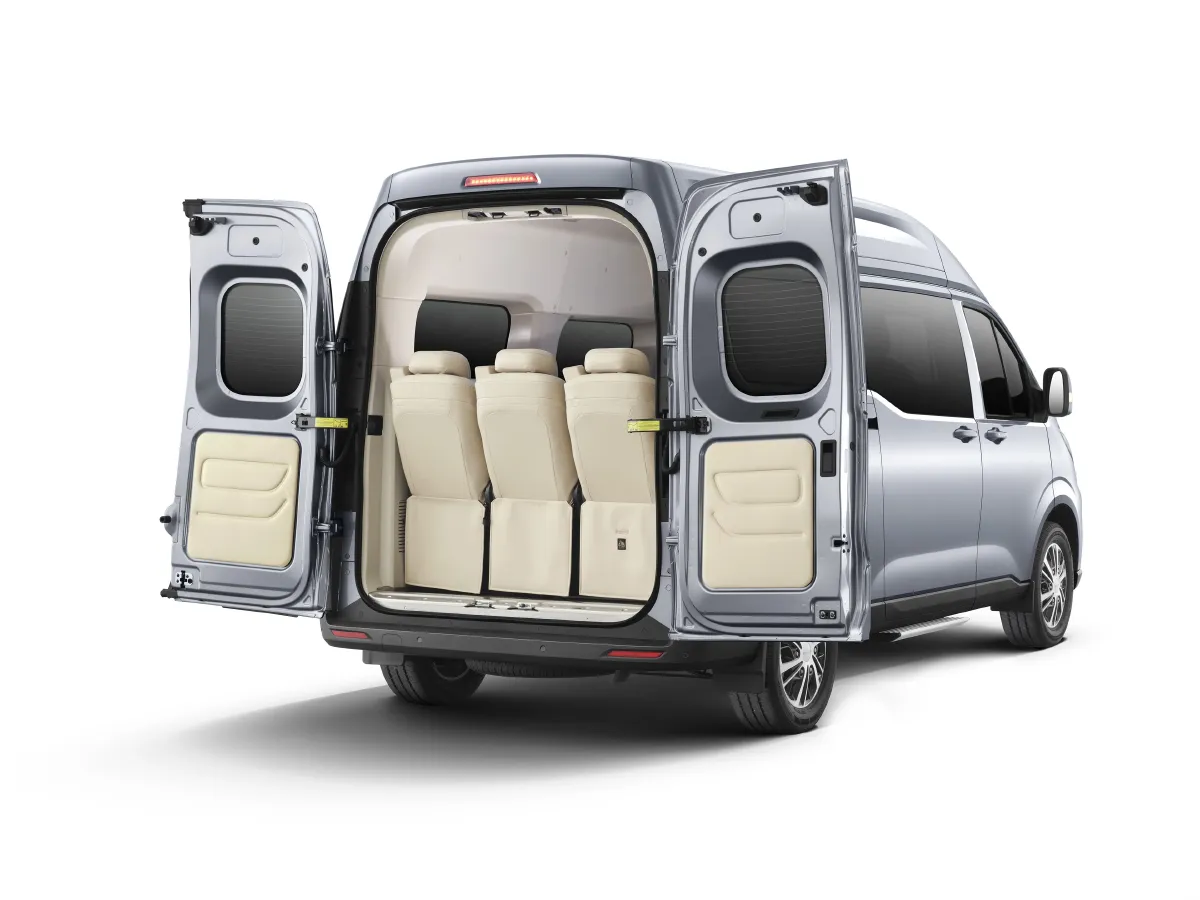 Iveco JuXing,autocango,china used car exporter,china ev exporter,chinese used car exporter,chinese used ev exporter