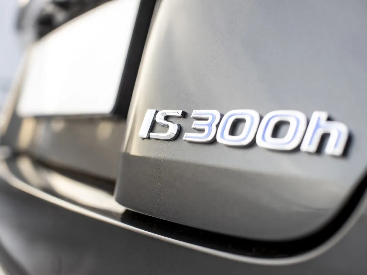 Lexus IS,autocango,china used car exporter,china ev exporter,chinese used car exporter,chinese used ev exporter