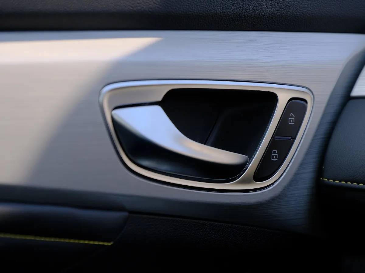 Roewe i6 MAX,autocango,china used car exporter,china ev exporter,chinese used car exporter,chinese used ev exporter