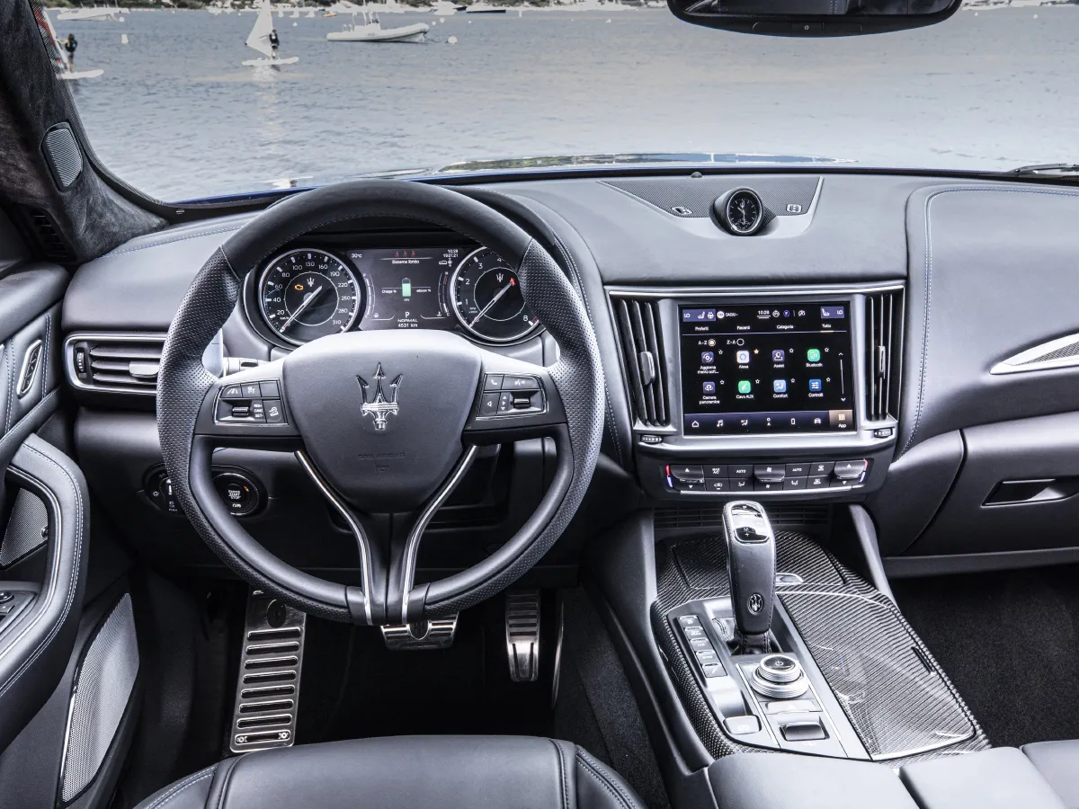 Maserati Levante,autocango,china used car exporter,china ev exporter,chinese used car exporter,chinese used ev exporter