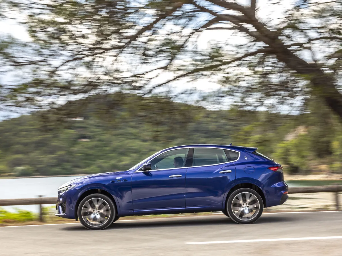 Maserati Levante,autocango,china used car exporter,china ev exporter,chinese used car exporter,chinese used ev exporter