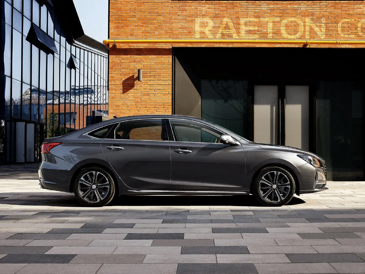 ChangAn Raeton CC,autocango,china used car exporter,china ev exporter,chinese used car exporter,chinese used ev exporter